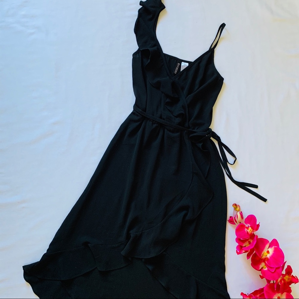 H&M Flounced Wrap Dress